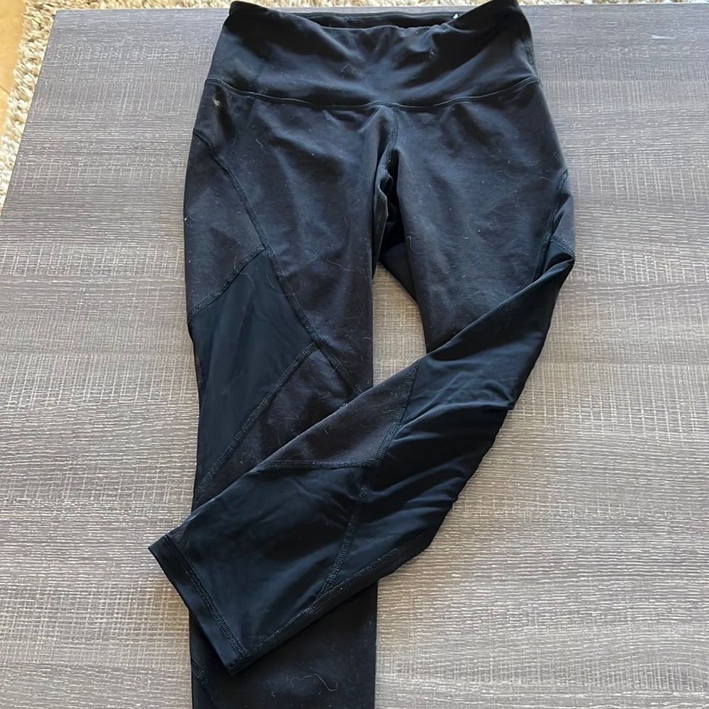 Black old navy crop leggings